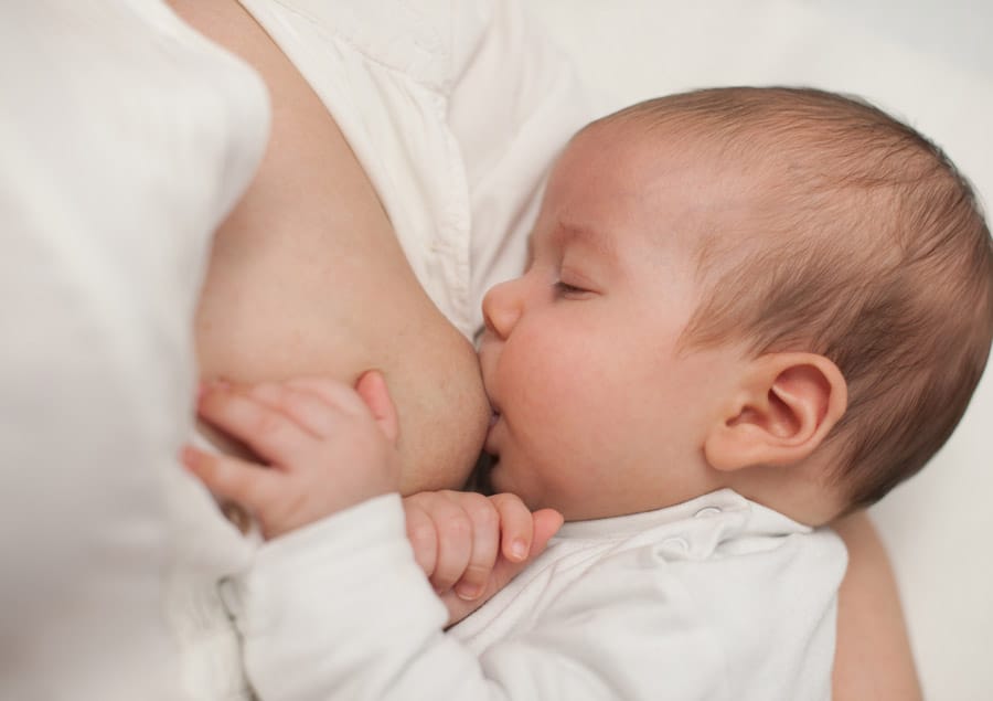 Blog: Borstvoeding of flesvoeding, that’s the question | Proud MaMa